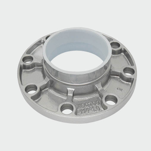 Lined plastic pipe fittings